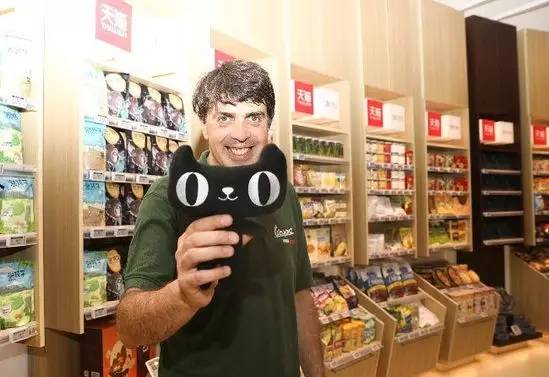 伙卖零食！第一家门店已经在杭州开业！不朽情缘游戏平台重磅！阿里和银泰合(图5)